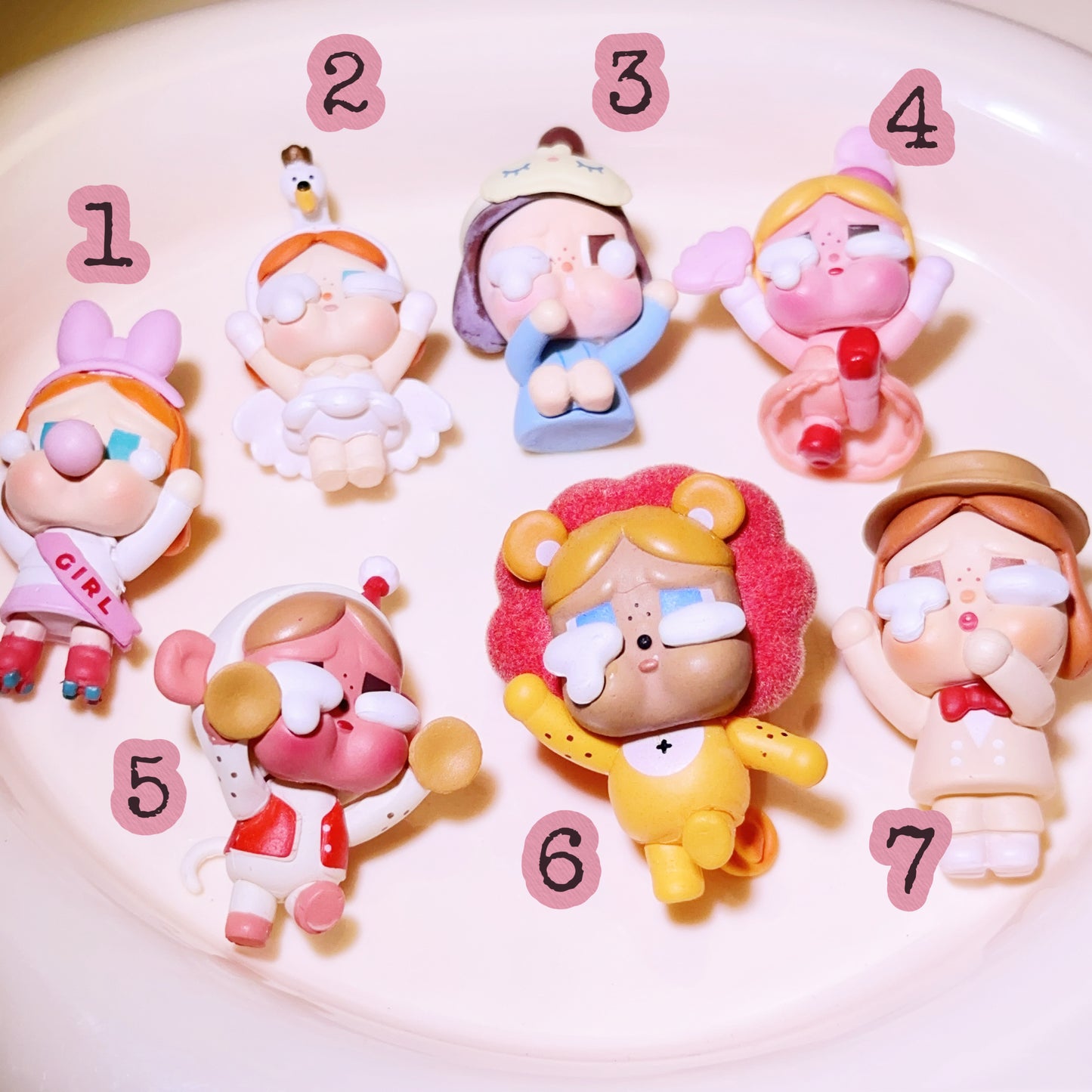 06-18 新作 - 【P0075】Crybaby-小さい人形