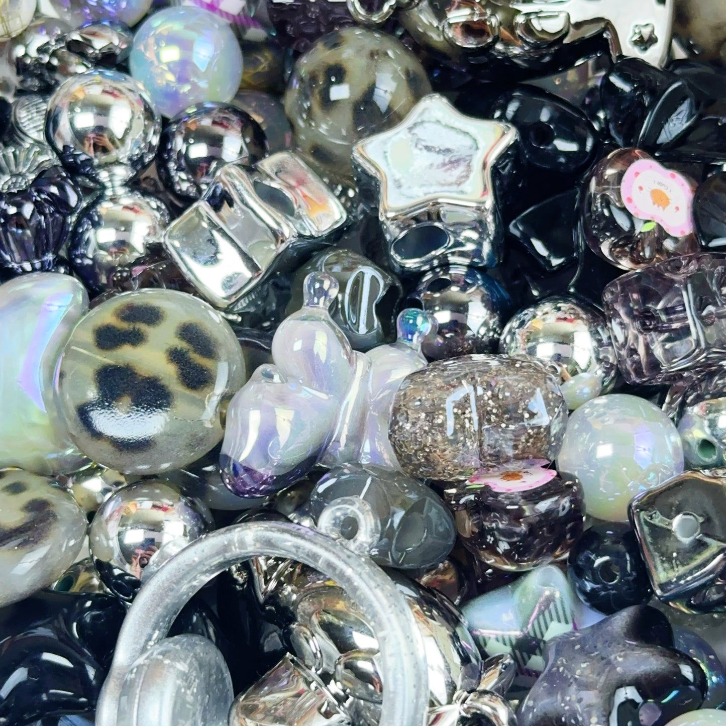 11-08 新作 - 【P0186】黒銀色ヒョウ柄-ビーズ