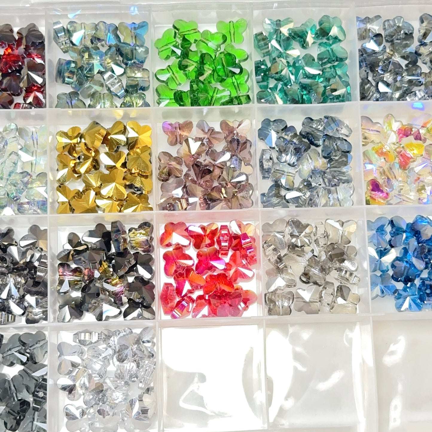 【Live開封】1袋/15個-蝶-濃い色 ガラスビーズ-(8-10mm)17色mix-キラキラ ビーズ