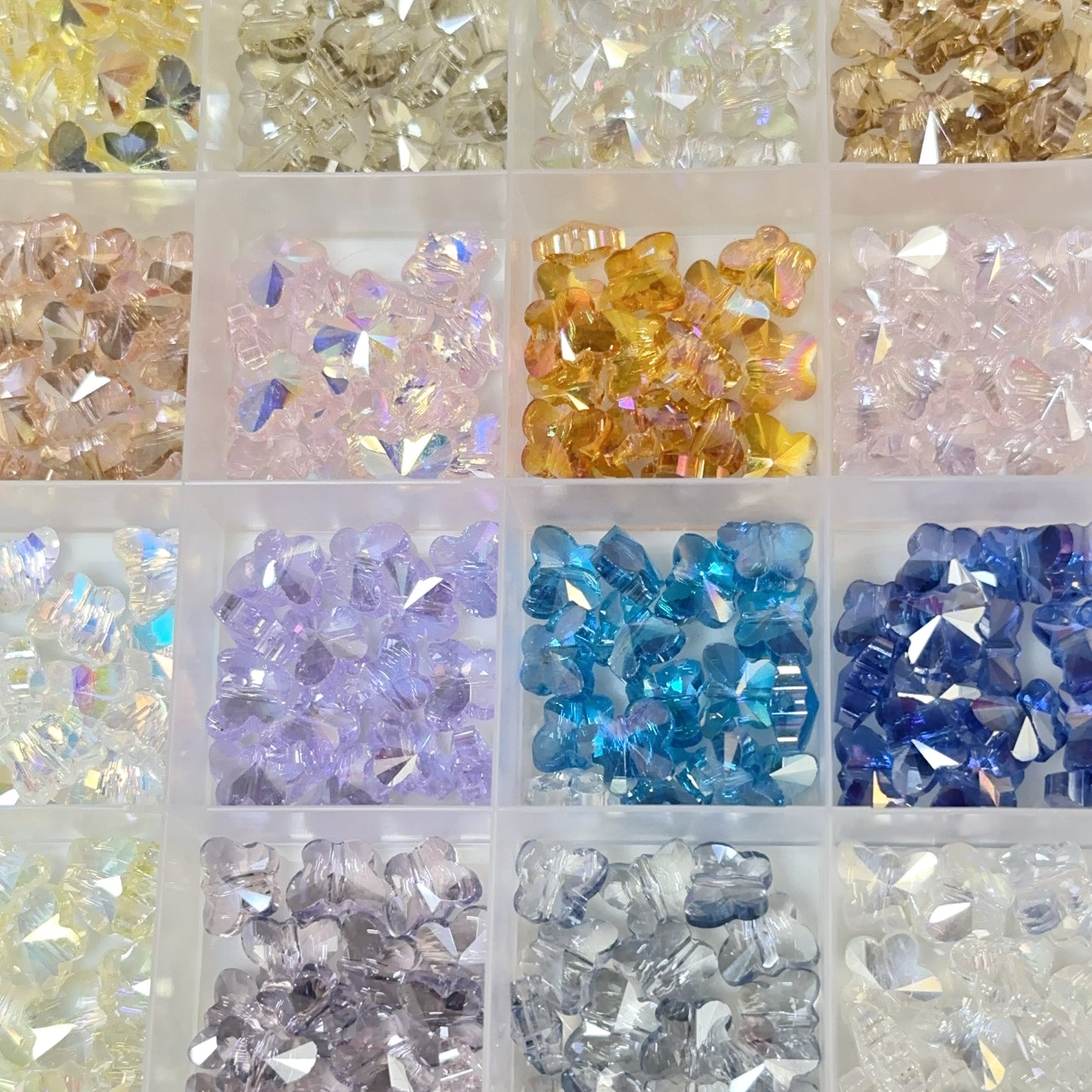 【Live開封】1袋/15個-蝶-薄い色 ガラスビーズ-(8-10mm)17色mix-キラキラ ビーズ