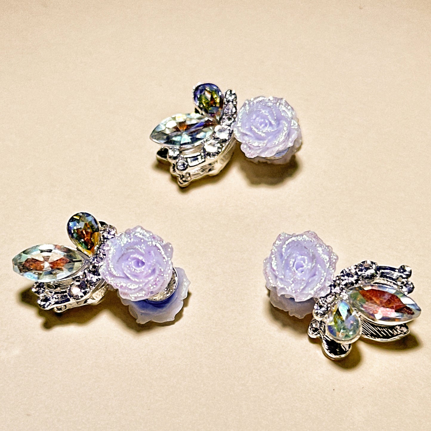 05-23 新作【P009c】バラRose- 合金+両面ピカピカジルコニア+銅 高品質 -パーッ