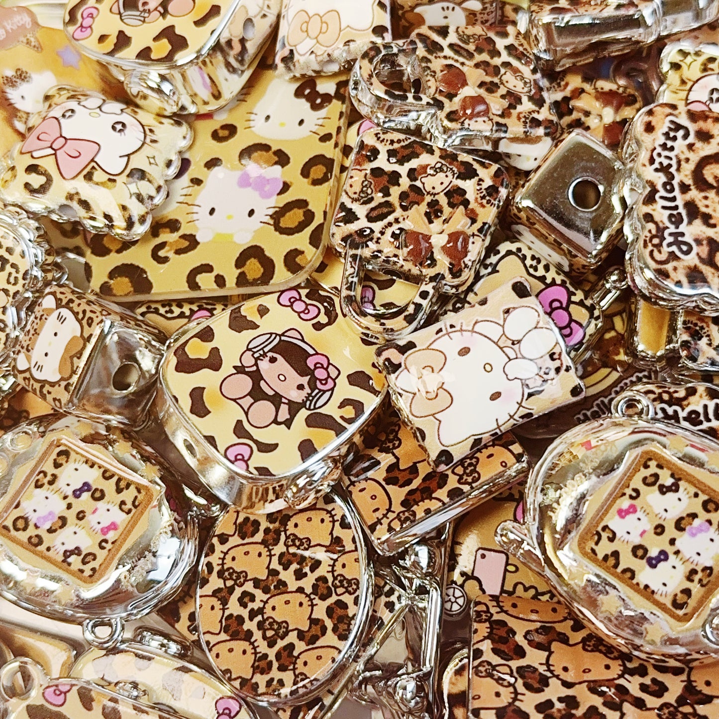 11-09 <福袋00252>ヒョウ柄白い猫福袋＆多種類&配信中で開封