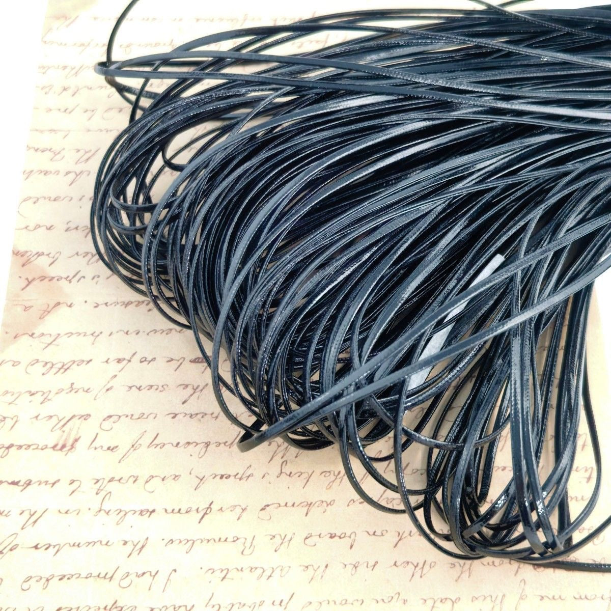 11-14 新作 - 【P0197】皮質の細いひも-パーツ