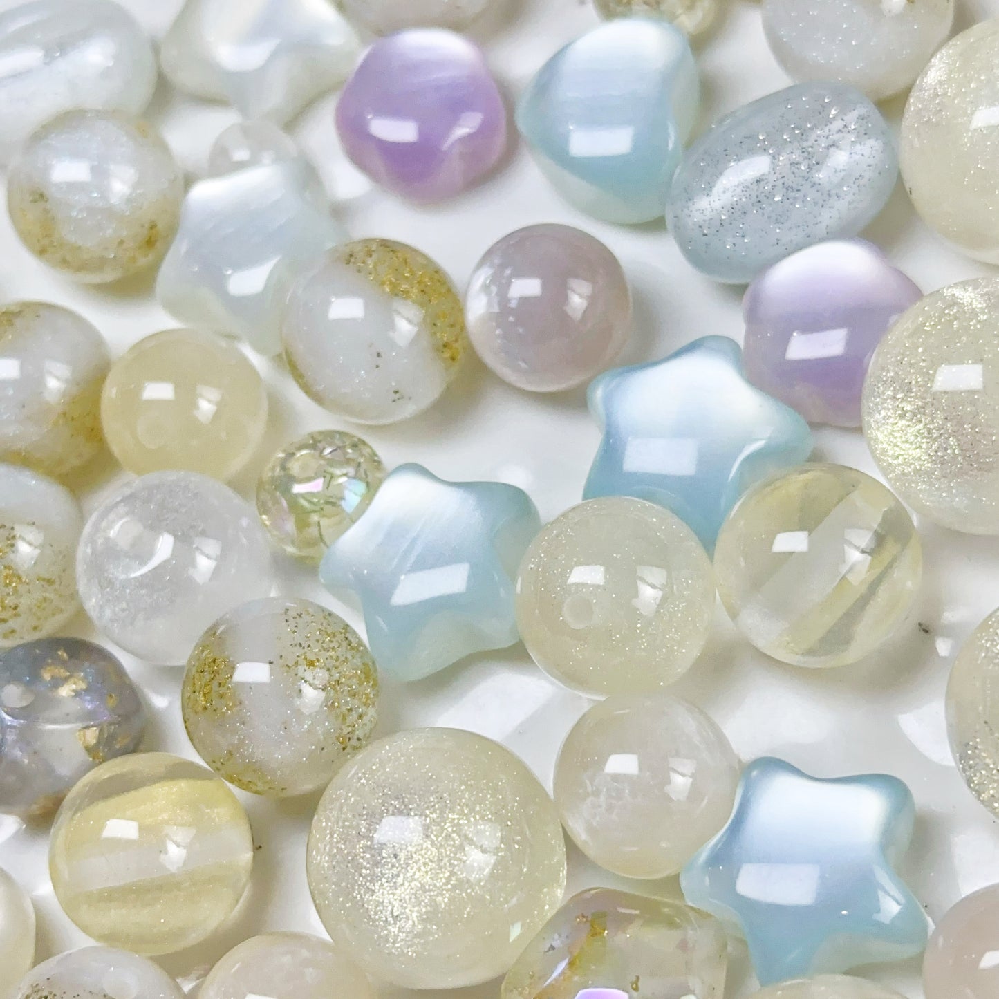 12-05 新作 - 【P0211】樹脂レジン光が変わる-大きい小さなビーズ-樹脂レジンビーズ”